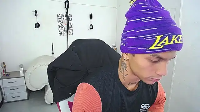 Leonard_Price webcam