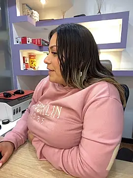 isabella_horney_ webcam