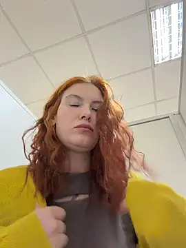 Liv_Fay webcam