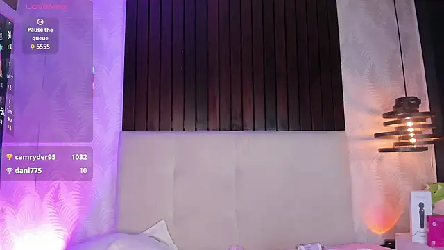 Creamy_Angelo webcam