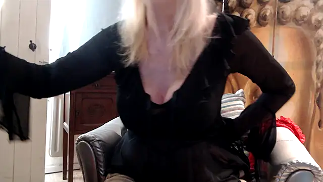 SExyHotMilfTascha webcam