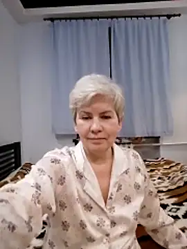 Webcam Model (AvaSwan5354)  is live.Free join now!