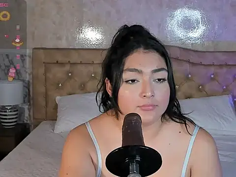 LEXY_HENTAI webcam