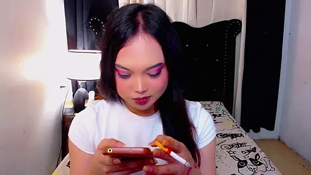 MajesticTransPinayDiva webcam