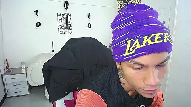 Leonard_Price webcam