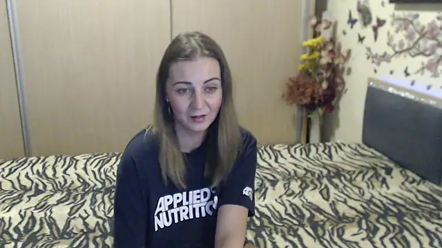 MirabelaSweet webcam