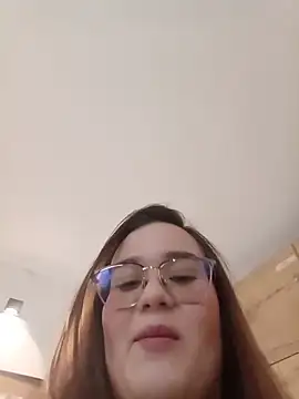 zoe_hugeboobs webcam