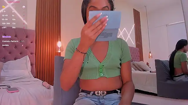 Anyeliin_miller webcam