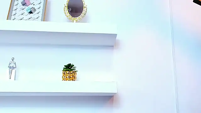 IsabellaMonet webcam