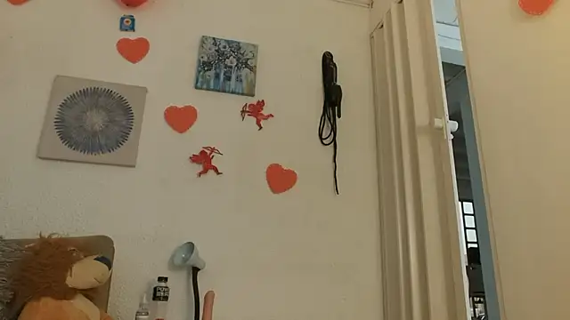 CarolineAikos webcam