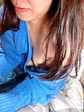 美女hihiakiko在线直播