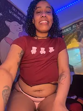 Lunalovesyou8 webcam