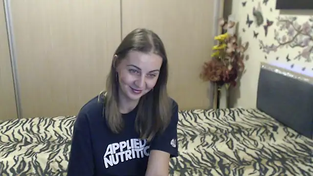 MirabelaSweet webcam