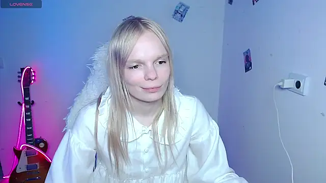 Emily_Nyaffee webcam
