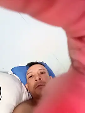 HotmenyPucca1807 webcam