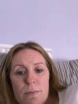 madamlillyrose webcam