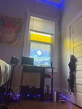 Lunalovesyou8 webcam