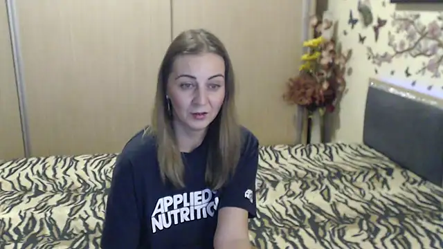 MirabelaSweet webcam