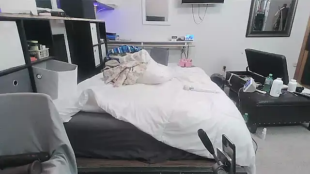 sissytrapdolly24 webcam