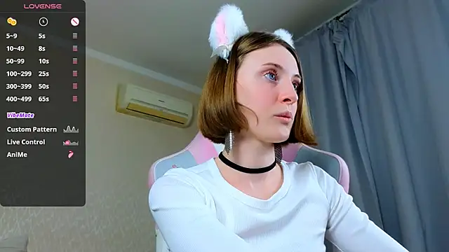 Cowell_Adelina webcam