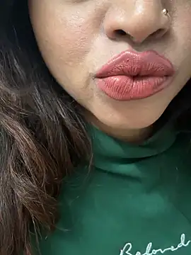 riya_sharma11 webcam