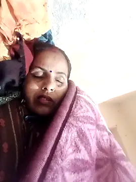 hasmi_hot09 - Hasmi_hot09's free webcam - UK Sex Cams