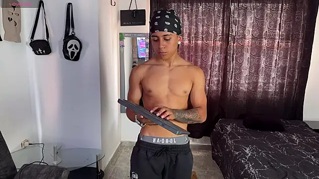 Bradley_Strong webcam