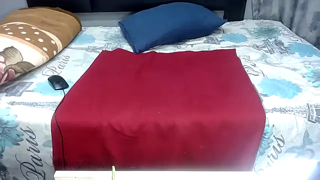 AssQueen32 webcam