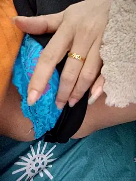 Haralushiaaa — A big-breasted, slutty, sexy girl.