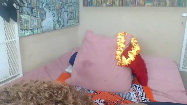 PreciousEbonyPearl webcam