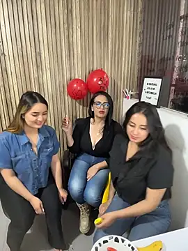 Antonella_Julieta webcam