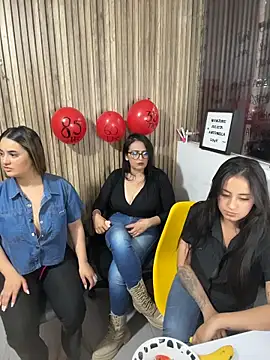 Antonella_Julieta webcam