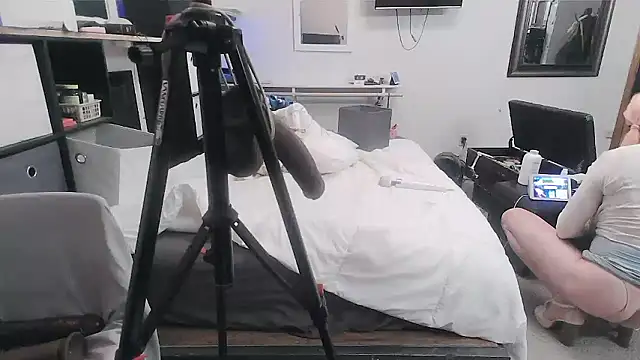 sissytrapdolly24 webcam