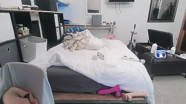 sissytrapdolly24 webcam