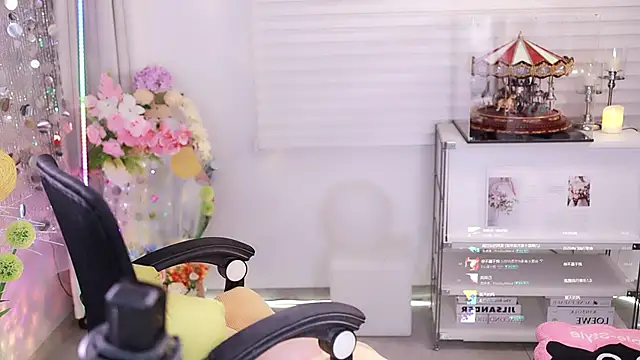 美女SleepArtist在线直播