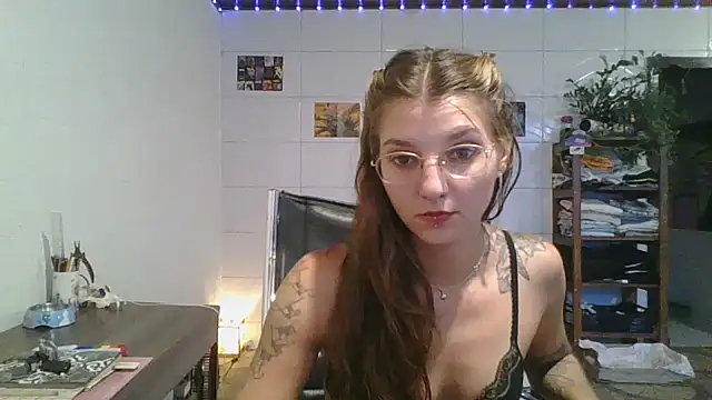 SweetyBabyDemon webcam