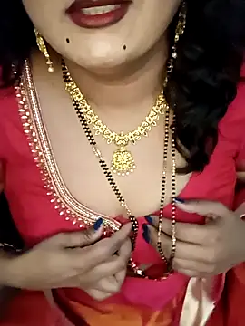 telugu_urmila_kannada (F milf) - Full nude in public