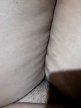 pujaji887 (F milf) - Pusy holl