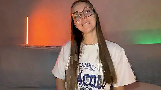 oralaa1 - Oralaa1's free webcam - UK Sex Cams