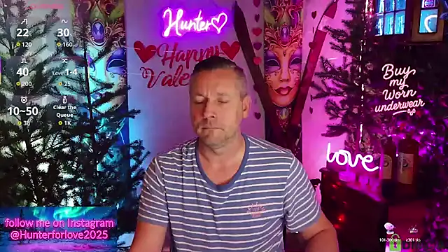 hunter_fl (Ask my age) - Ready for the hottest moment 😏✨