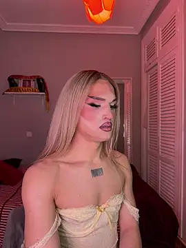 Crystal_________ webcam