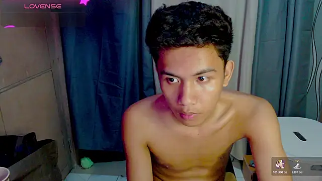 Demure_Asian1433 webcam