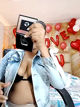 NahomiWalker_ webcam