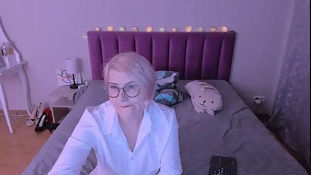 sabrinamacmarren webcam