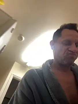 Yourhotboy_42 webcam