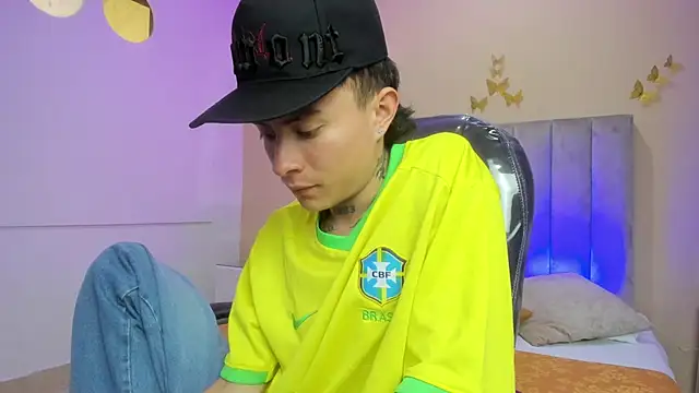 nascary_fox - Nascary_Fox's free webcam - UK Sex Cams