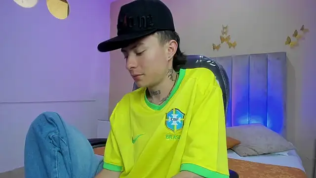 nascary_fox - Nascary_Fox's free webcam - UK Sex Cams