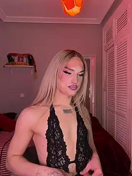 Crystal_________ webcam