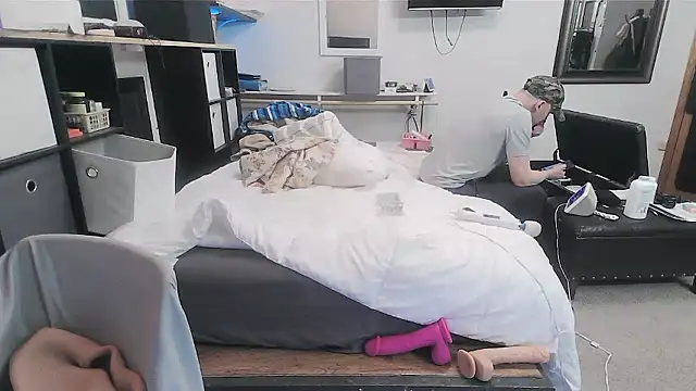 sissytrapdolly24 webcam