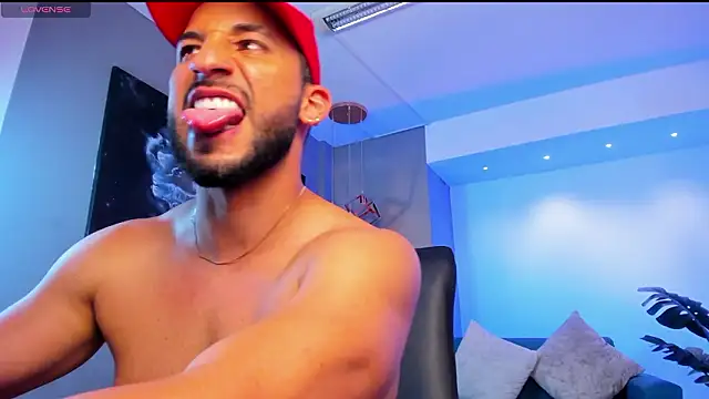 Dylann_Carter webcam